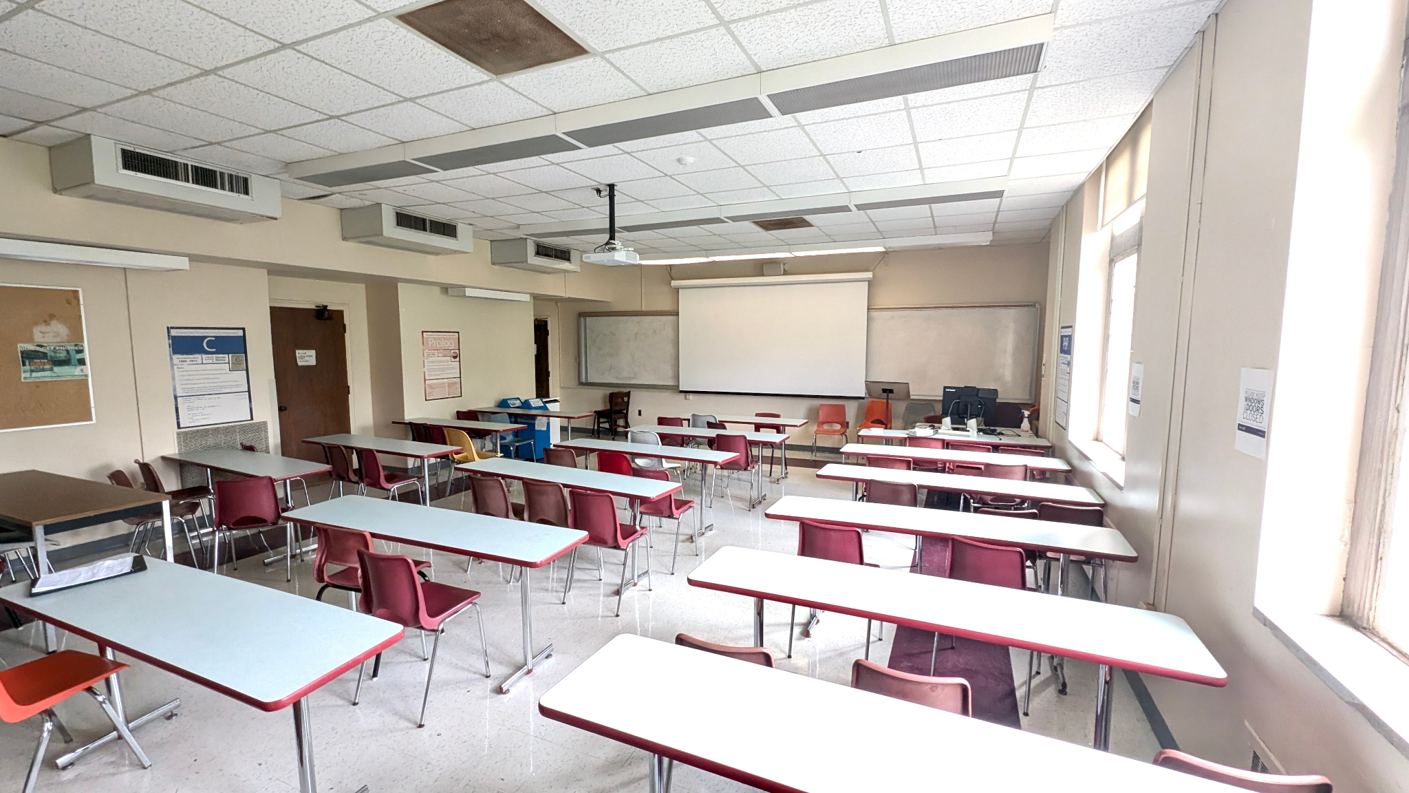 MC 320 - Wide Angle View