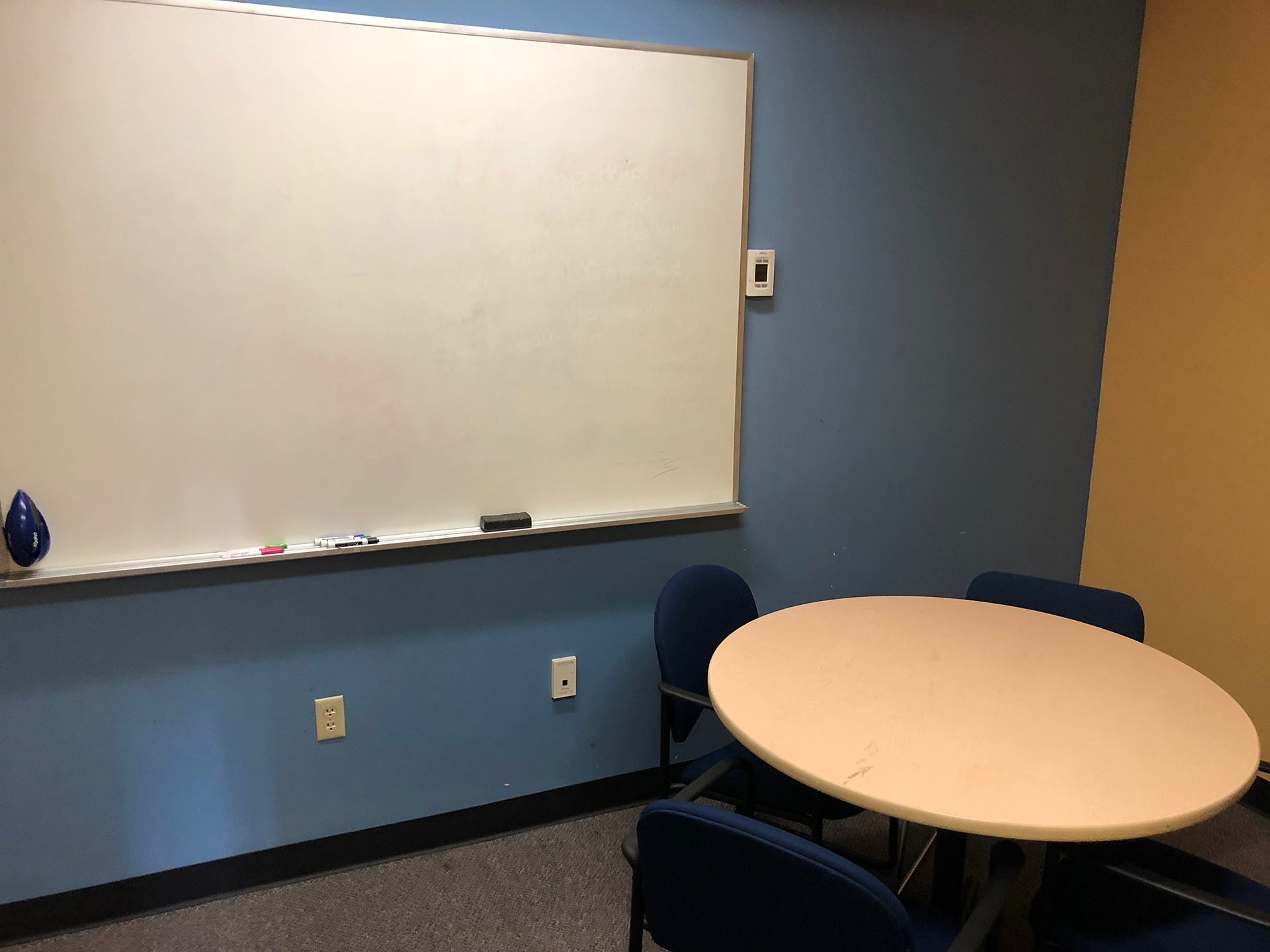 MC 239 - small meeting room